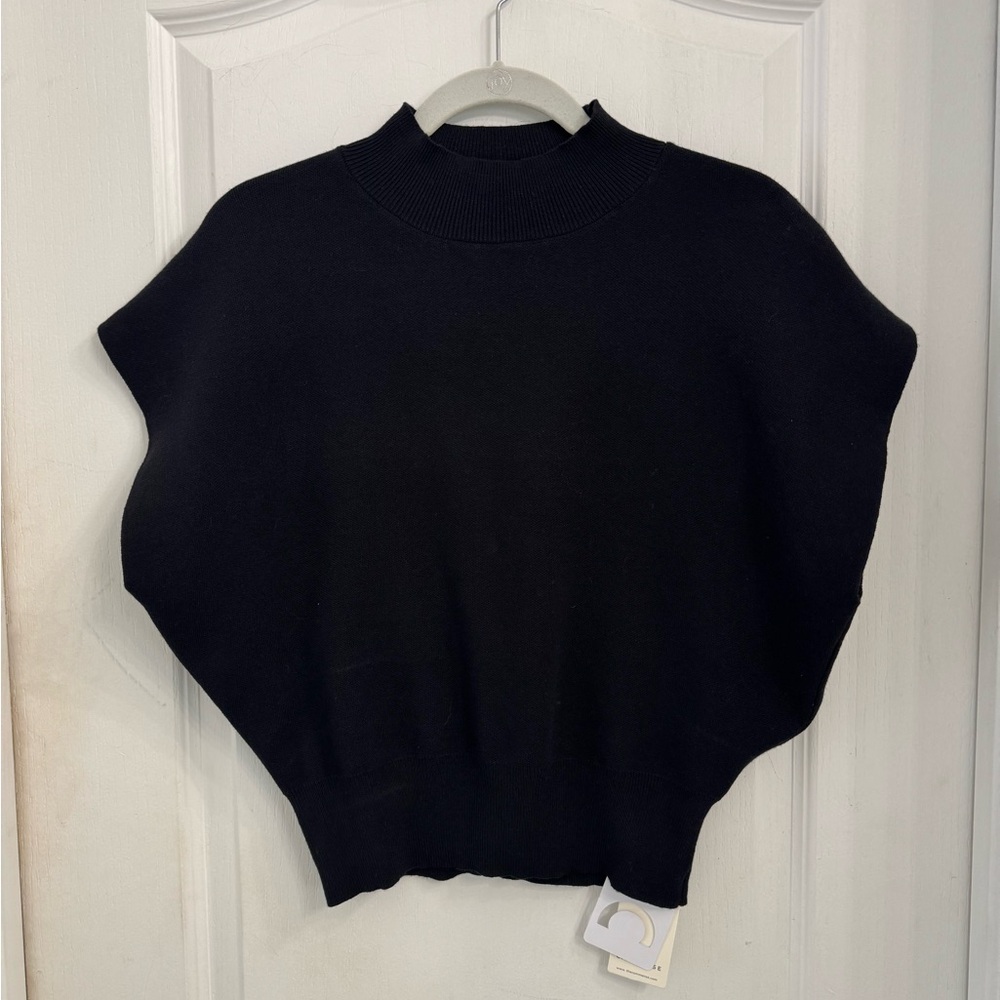 NWT Black Women's Short Sleeve Crop Sweater